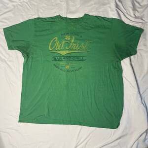 Old Irish Bar & Grill Graphic T-Shirt – Men’s 3XL – Green